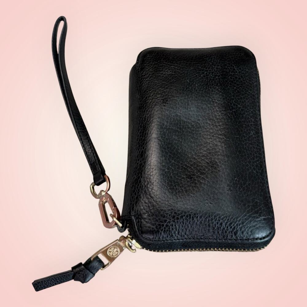 Tory Burch Black Leather Wristlet Wallet Embossed Logo Zip Bi Fold Card Holder - Picture 2 of 9